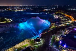 Festive Night on Niagara Holiday Tour 4