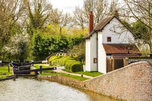 Private Self-Guided Audio Tours in Famous History and Literature Sites 3