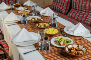 Tour Dubai: Luxury Desert Camp Safari, Dune Bashing, Quad Bike & Dinner 4