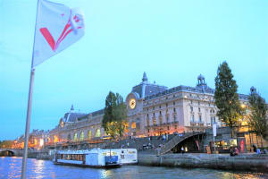 Eiffel Tower with Summit Access & Seine Champagne Cruise 4
