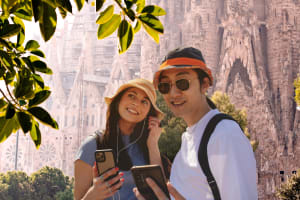 Explore Sagrada Familia & Gaudí’s Secret Stories Tour 3