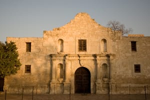 Scenic San Antonio Night Tour with Riverwalk Boat Tour 3
