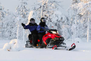 In Pursuit of Reindeer - Snowmobile safari to reindeer farm in Rovaniemi 3