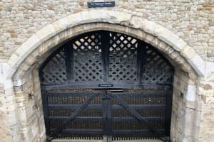 Tower of London: Guided Tour with Thames River Cruise 4