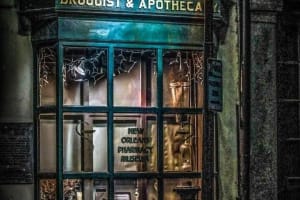 Ghost Tour and Haunted Pub Crawl Party 3