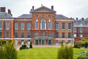 2 Hour Guided Royal Walk in London and Harrods Afternoon Tea 3