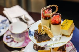 2 Hour Guided Royal Walk in London and Harrods Afternoon Tea 4