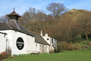 Stirling Castle and Whisky Very Small Group Tour from Edinburgh 3
