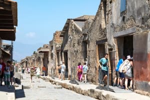 Pompeii Private & Personalized Tour with archeology expert guide 3