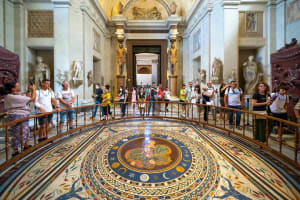 Vatican Museums small group tour with a local guide 4