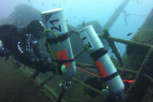 2-Tank El Peñon Wreck Adventure 4