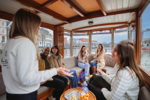 Romantic Amsterdam Canal Cruise with Unlimited Bubbles & Bites 3