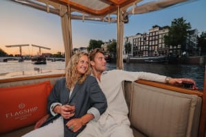 Amsterdam Canal Cruise with Unlimited Drinks 3