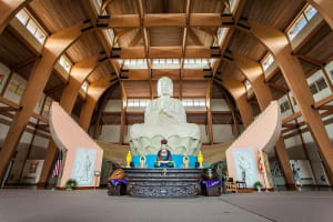 Chuang Yen Monastery & Woodbury Outlets Tour 4
