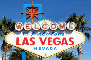 Hoover Dam & Seven Magic Mountains Tour 4