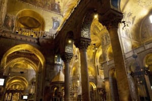 Venice Private Evening Stroll with VIP Entry to Saint Mark's After Hours 3