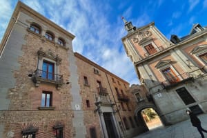 Royal Palace of Madrid Small-Group Tour 3