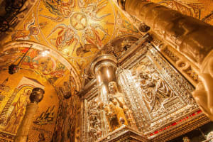Montserrat & Medieval Winery Tour with Lunch 4