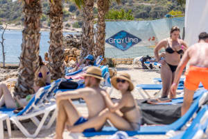 Blue Lagoon & 3 Islands Cruise with Lunch from Split 4