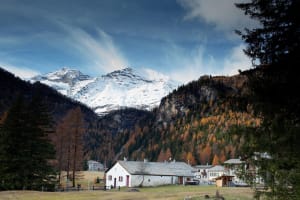 Swiss Alps Bernina Express & St. Moritz Tour 4