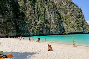 Phi Phi Islands 7-Island Longtail Boat Tour 4
