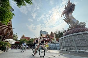 Bangkok Thonburi Backstreets and 3 Peaceful Temple Bike Tour 4