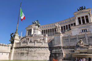 Guided Tour of Vittoriano, Santa Maria in Aracoeli, and Piazza Venezia in Rome 3