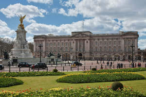 Classic London Tour & Changing the Guards— History In Action 3