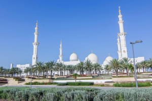 Abu Dhabi Royal Day Tour with Lunch 4
