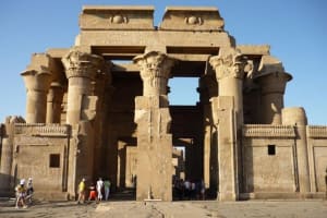 Edfu and Kom Ombo Day Tour with Aswan Transfer 4
