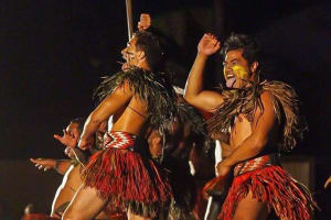 Chief's Luau Admission in Oahu 4