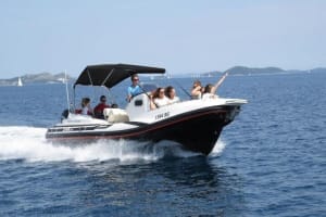 Rio Private Boat Tour with BBQ & Drinks 3
