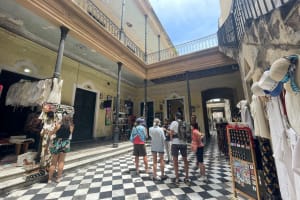 Buenos Aires Walking Tour with Local Guide and Optional Rooftop 4