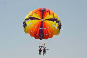 Hurghada Semi-Submarine, Parasailing & Turkish Bath Experience 3