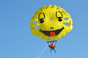 Semi-Submarine Snorkeling & Parasailing in Hurghada 4