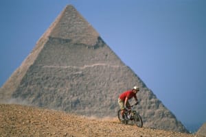 Hurghada to Cairo 2-Day Tour with Flights and Hotel 3
