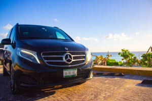 Private Mercedes-Benz Transfer from Puerto Morelos to Cancun Airport 3