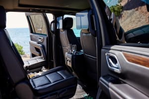Luxury SUV Transfer from Tulum to Cancun Airport 3
