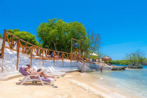 Rosario Islands VIP Day Tour 4