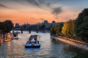 Seine River Cruise with Optional Champagne 4