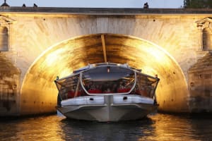 Paris New Year's Eve Dinner Cruise 4