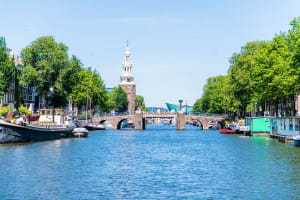 Traditional Amsterdam Canal Cruise with Bar 3