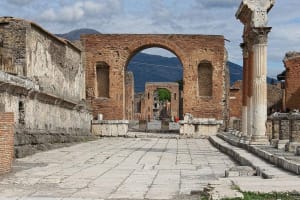 Pompeii and Naples Museum Archaeological Tour 3