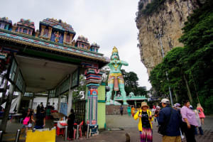 Private Batu Caves & National Mosque Tour 4