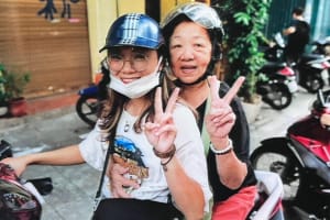 Hanoi Nightlife Motorbike Tour with Female Guide 3