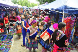 Sapa Trekking & Bac Ha Market Tour 4