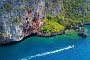 Phi Phi & Bamboo Islands Snorkeling Adventure 3