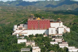 Chengde Summer Resort & Potala Palace Tour 3