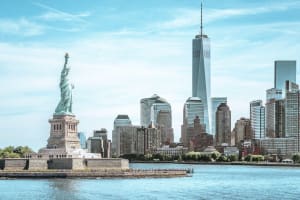 Statue of Liberty & Manhattan Skyline Cruise 3