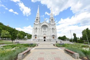 Montmorency Falls & Ste-Anne-de-Beaupré Half-Day Tour 3